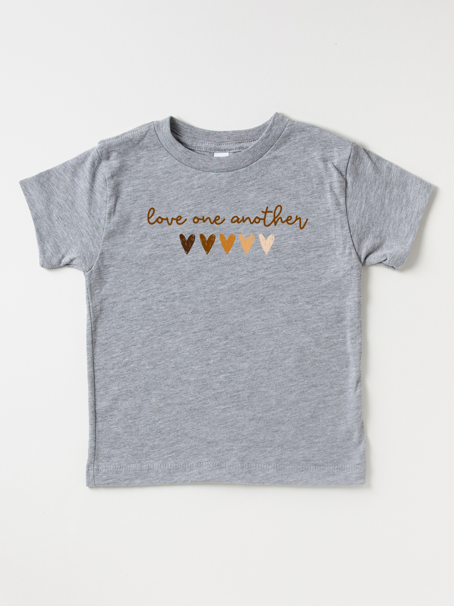 Kids Love One Another Script - Tee