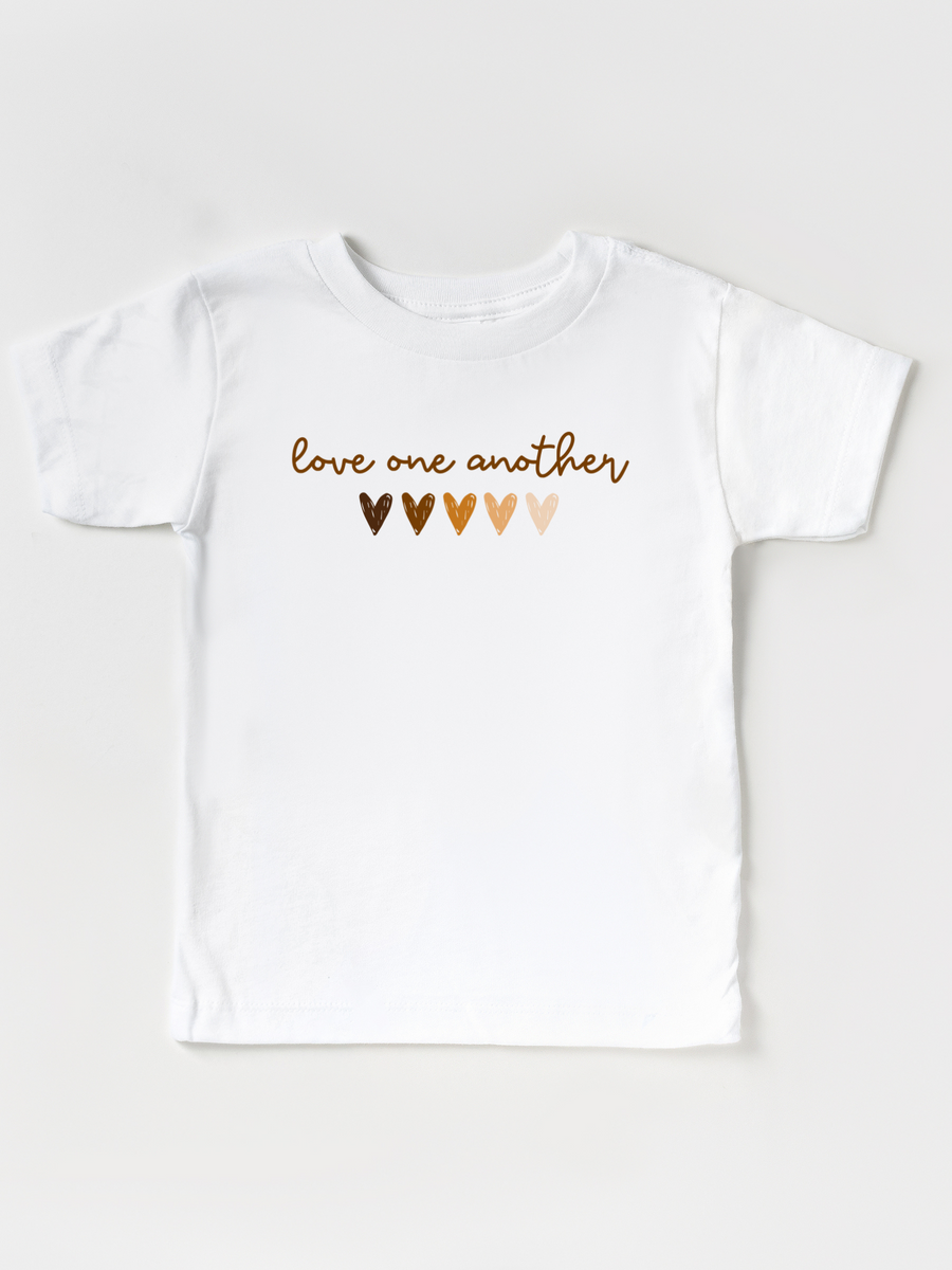 Kids Love One Another Script - Tee